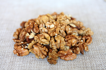 Walnut kernel 1/2