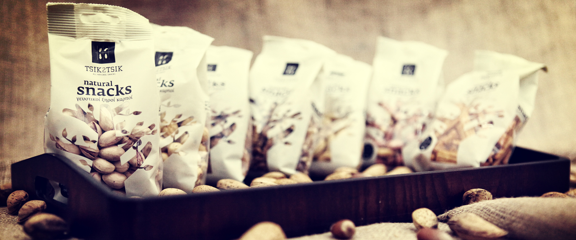 ΧΟΝΔΡΙΚΟ ΕΜΠΟΡΙΟ ΞΗΡΩΝ ΚΑΡΠΩΝ, ΑΠΟΞΗΡΑΜΕΝΩΝ ΦΡΟΥΤΩΝ ΚΑΙ ΔΗΜΗΤΡΙΑΚΩΝ